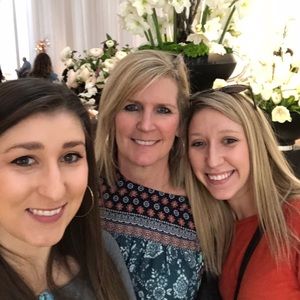 Meet your Posher, Laura